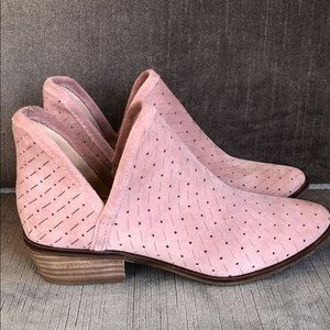 Lucky Brand Pink Suede Leather Ankle Boots size 6